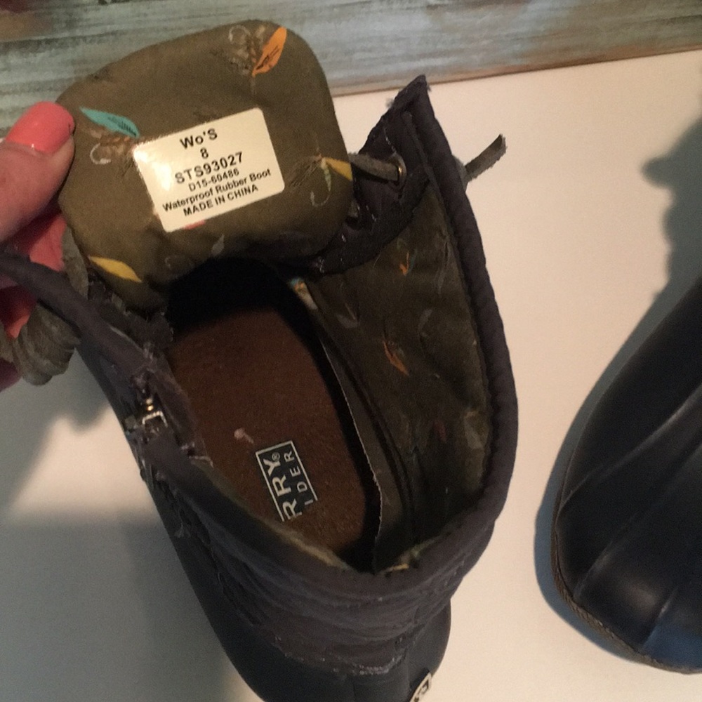 Authentic Sperry boots - Picture 5 of 6